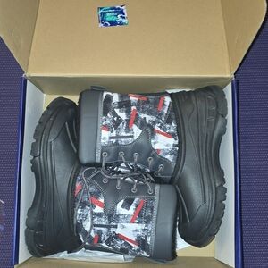 Black and Red Graphic Winter Waterproof Boots, Great For Snow